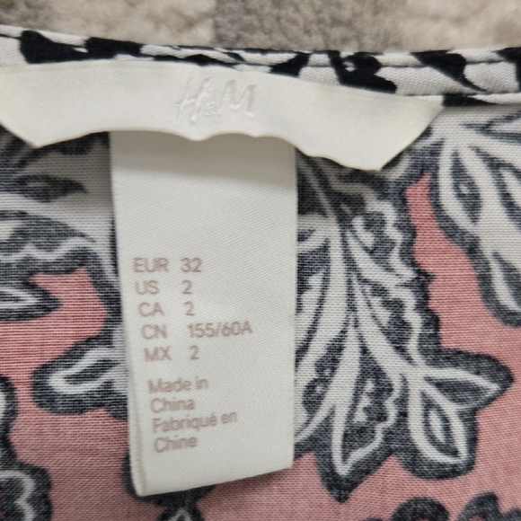 H&M Black and White Wrap Jumpsuit Fitted Size 2 - Picture 2 of 4